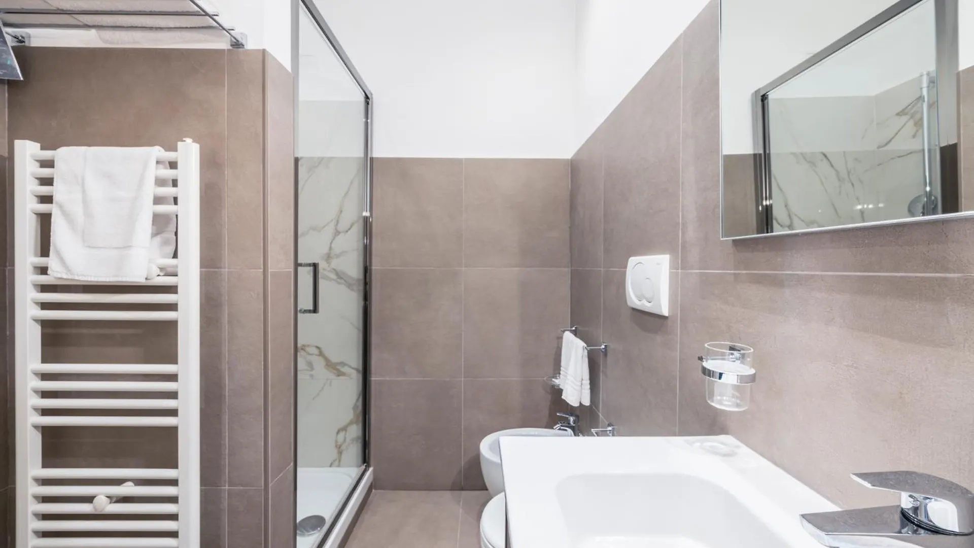 Pensión Rome Armony Suites